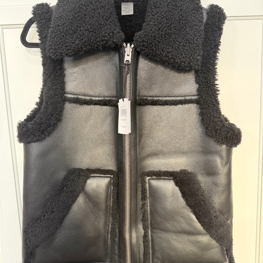 Coach Reversible Black Shearling Leather Vest Size Small NWT - Picture 5 of 12